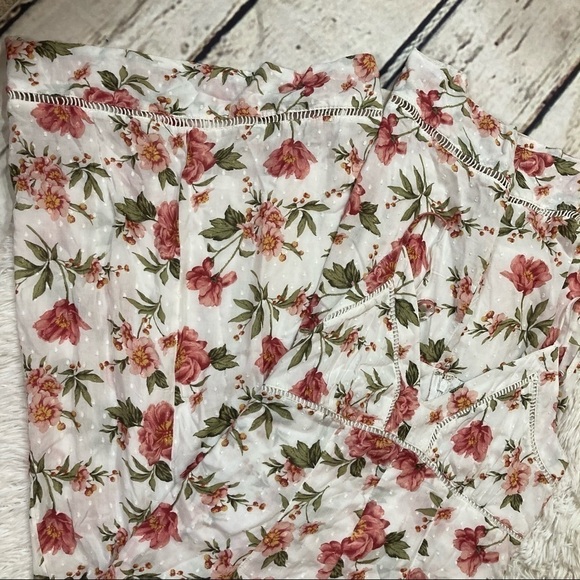 Aeo White Swiss Dot Floral Wide Leg Crop Jumpsuit - Picture 4 of 13